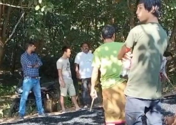 Public stopped road renovation work in Korbook raising Corruption allegations Public stopped road renovation work in Korbook raising Corruption allegations